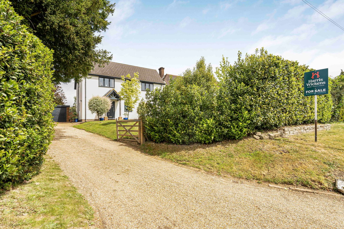 Warnham Road, Horsham