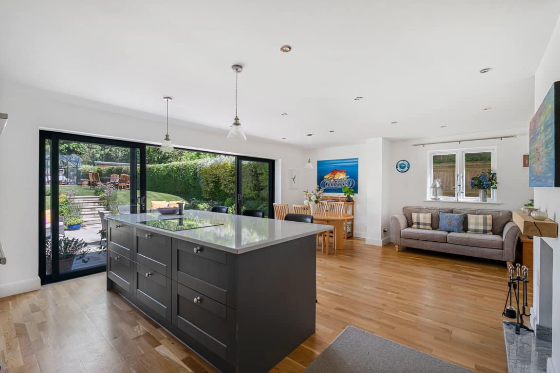 Warnham Road, Horsham
