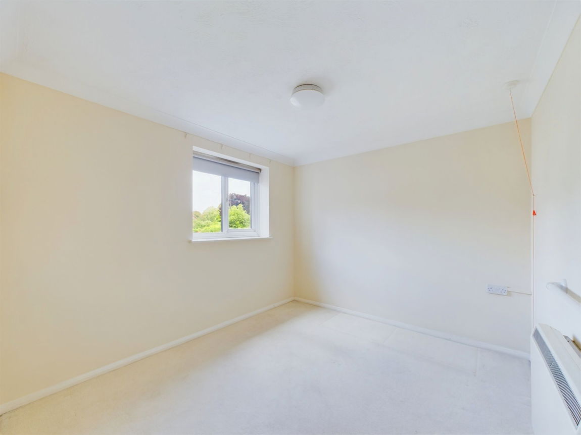 Robinswood Court, Horsham