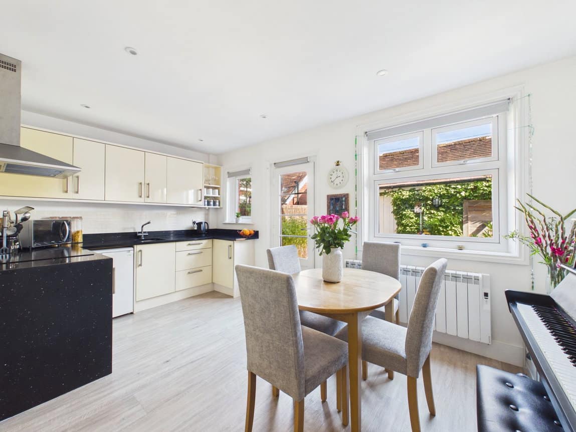Nuthurst Road, Maplehurst